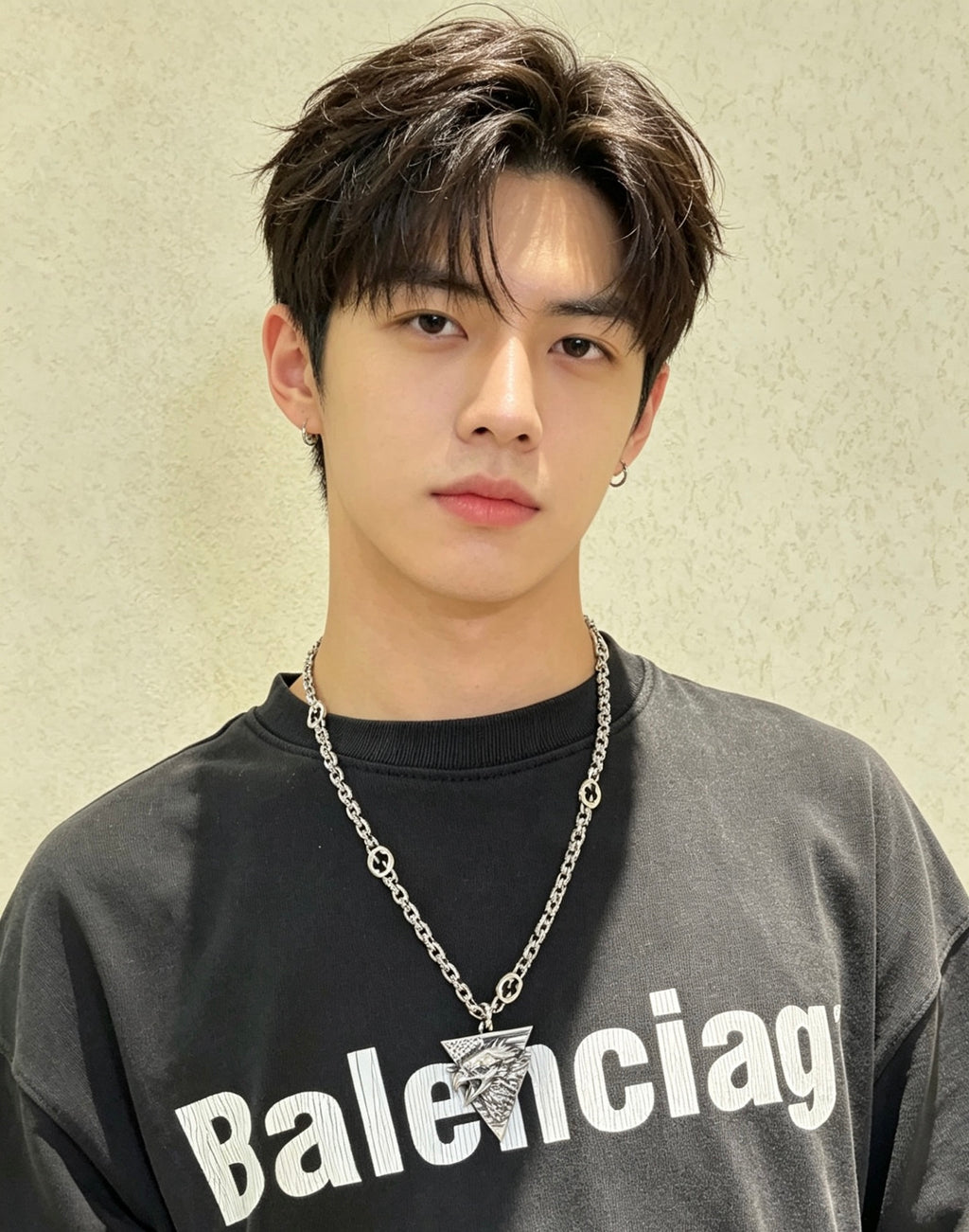 Double-G Emblem Pendant Necklace in Polished Metal-Tone – Vintage Detail – Design 015 close-up detail