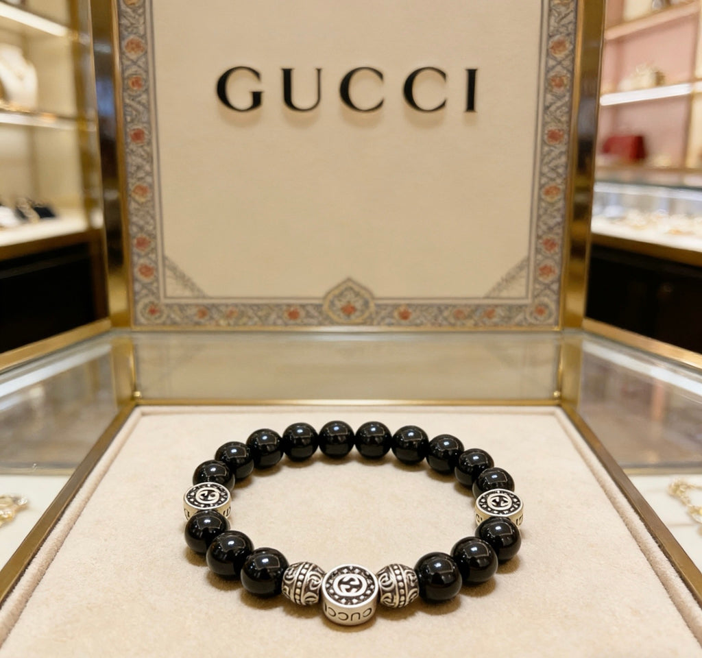 Double-G Emblem Beaded Bracelet in Polished Metal-Tone – Agate Detail – Design 009 close-up detail