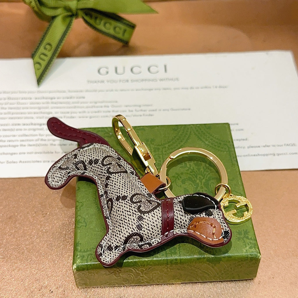 Double-G Emblem Keychain in Polished Metal-Tone – Design 010 styled product view