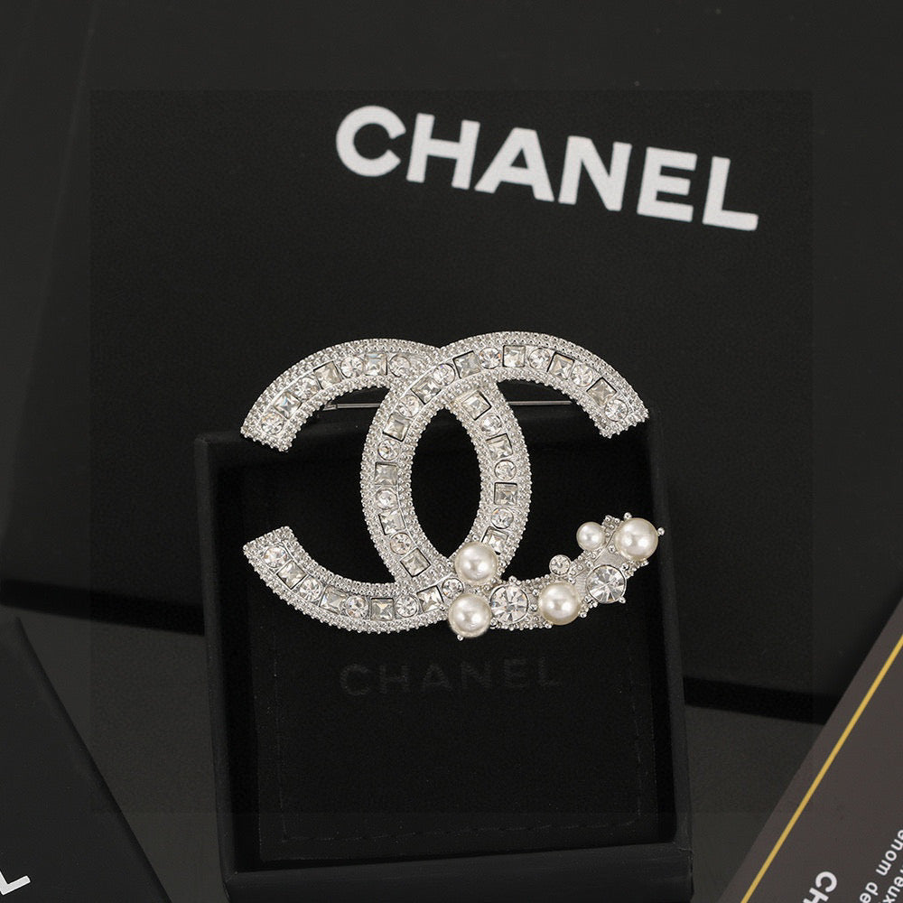 Double-C Emblem Brooch in Polished Metal-Tone – Pearl Detail – Design 004 main product view