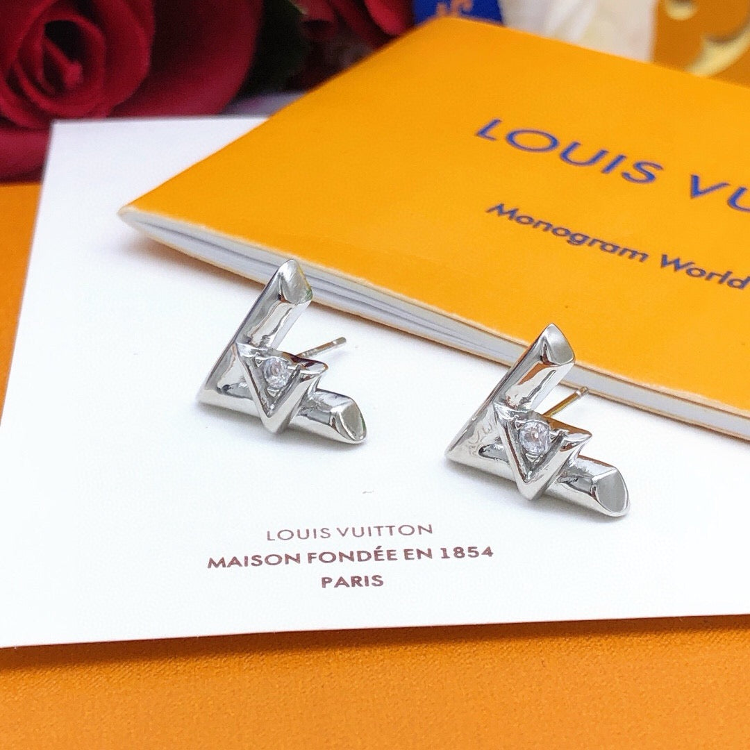 Geometric Emblem Stud Earrings in Silver-Tone – Silver Detail – Design 006 detail view