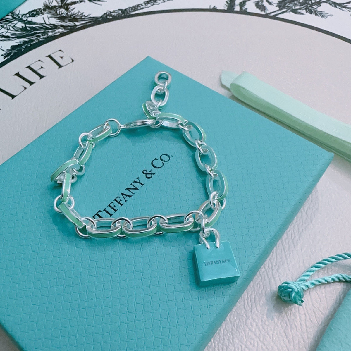 Signature Motif Bracelet in Silver-Tone – Vintage Detail – Design 17 main product view