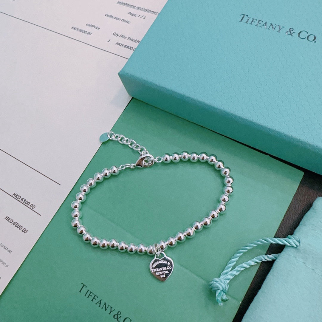 Signature Motif Bracelet in Silver-Tone – Vintage Detail – Design 14 detail view