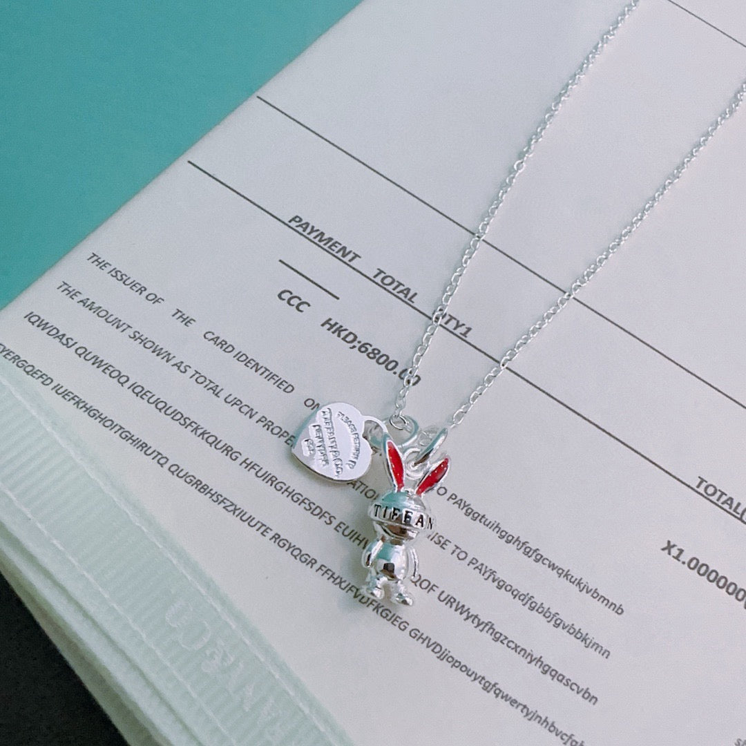 Signature Motif Jewelry Accessory in Silver-Tone – 45 cm – Design 03 styled product view
