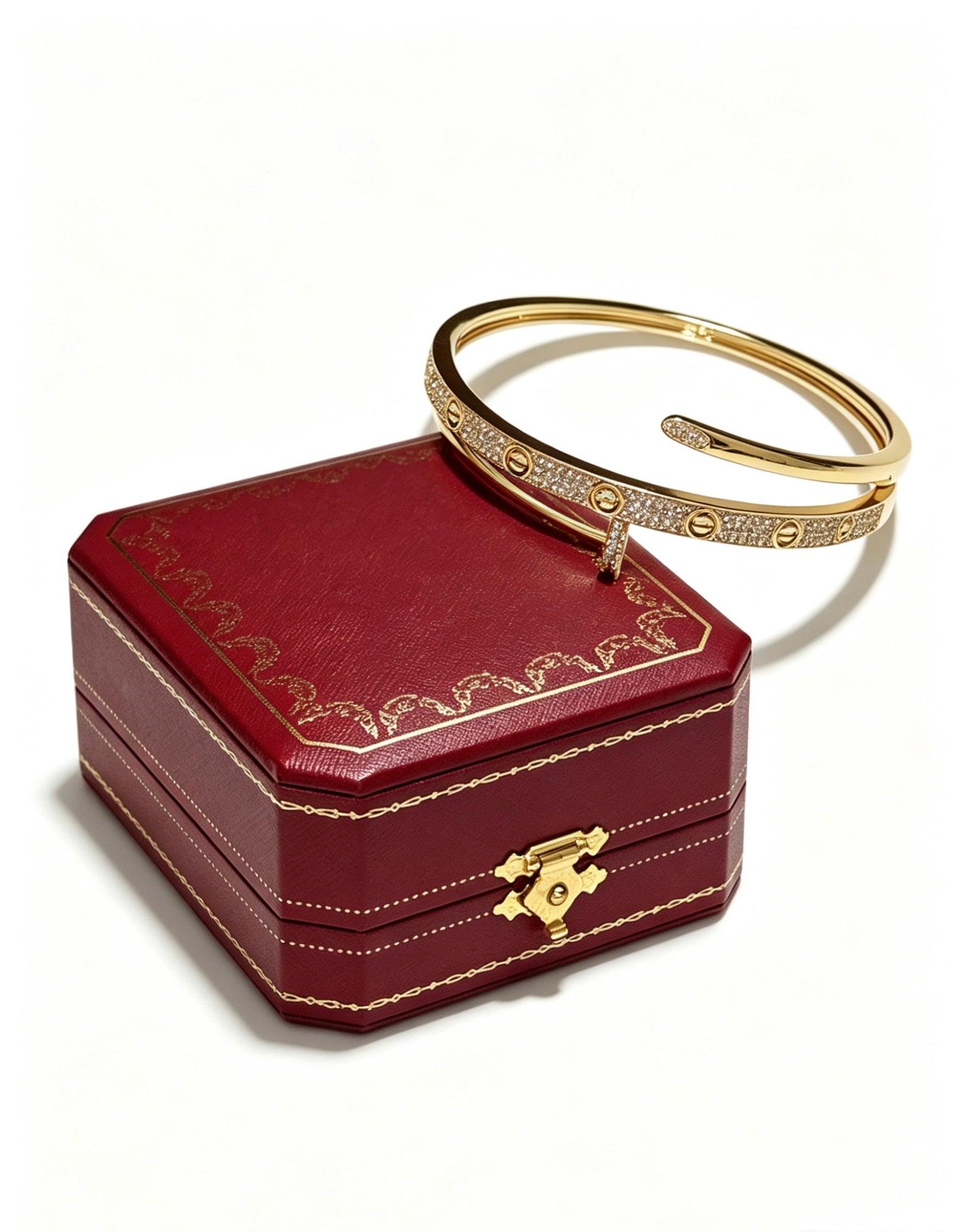Sculptural Statement Bracelet in Gold-Tone – Design 18 detail view