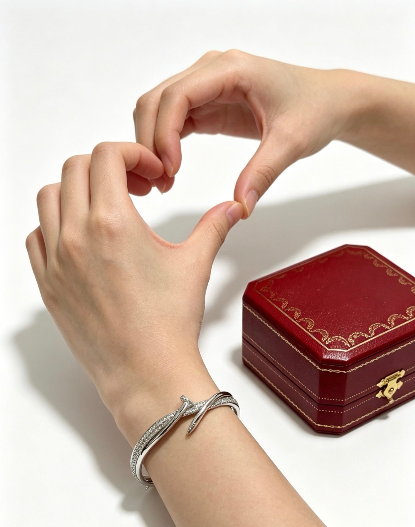 Sculptural Statement Bracelet in Gold-Tone – Design 17 close-up detail