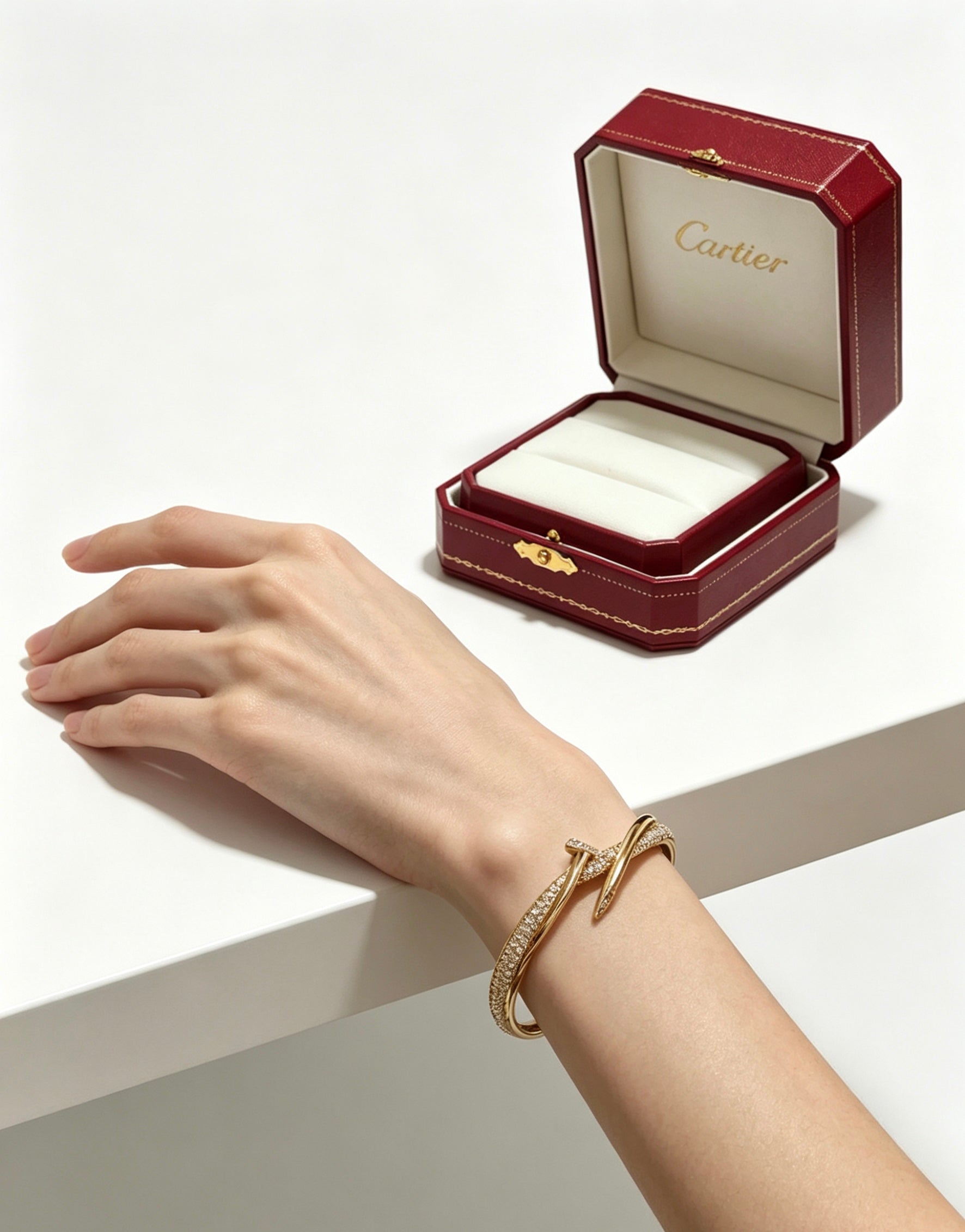 Sculptural Statement Bracelet in Gold-Tone – Design 16 close-up detail