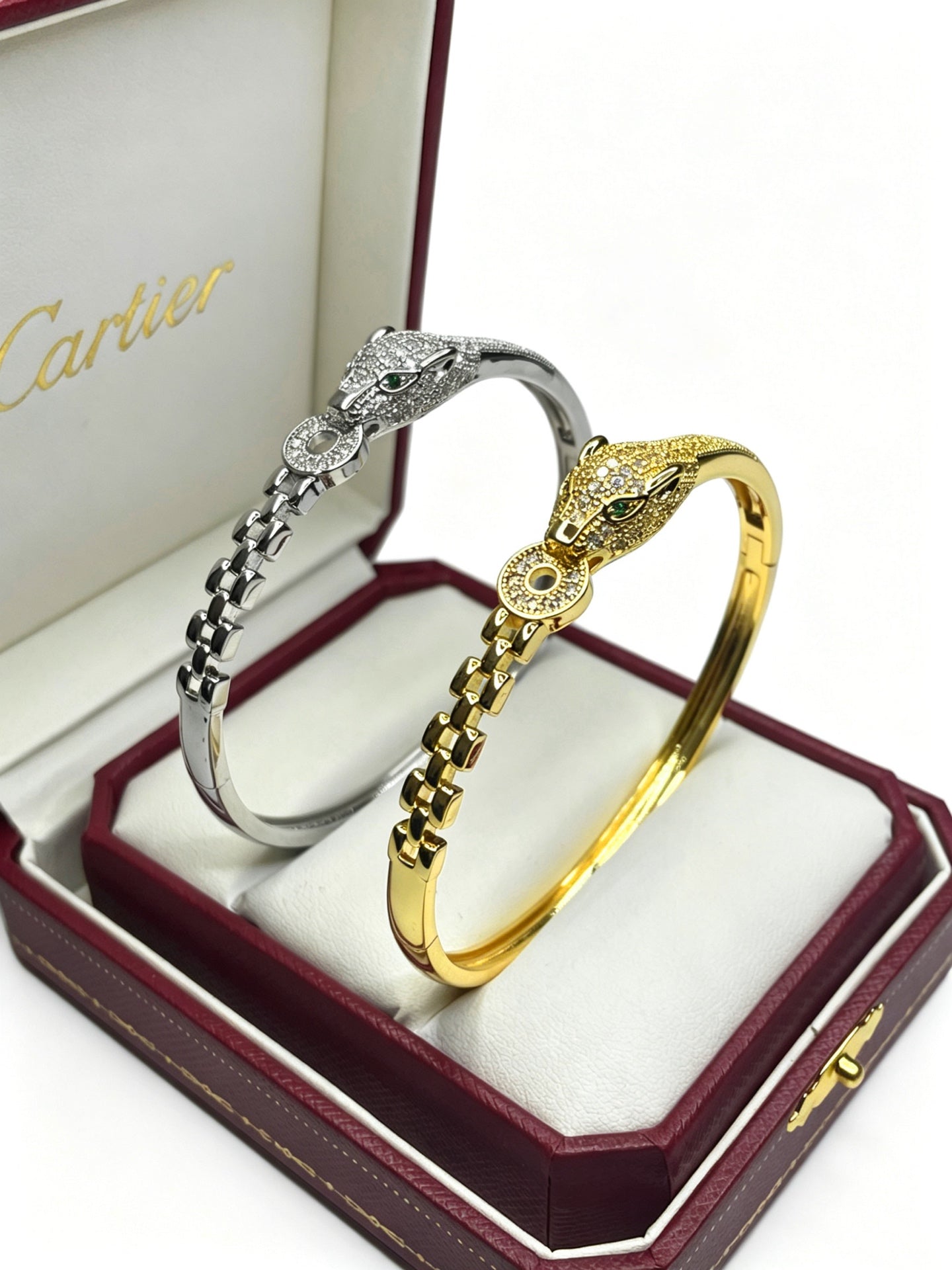 Sculptural Statement Bracelet in Gold-Tone – Design 09 side detail