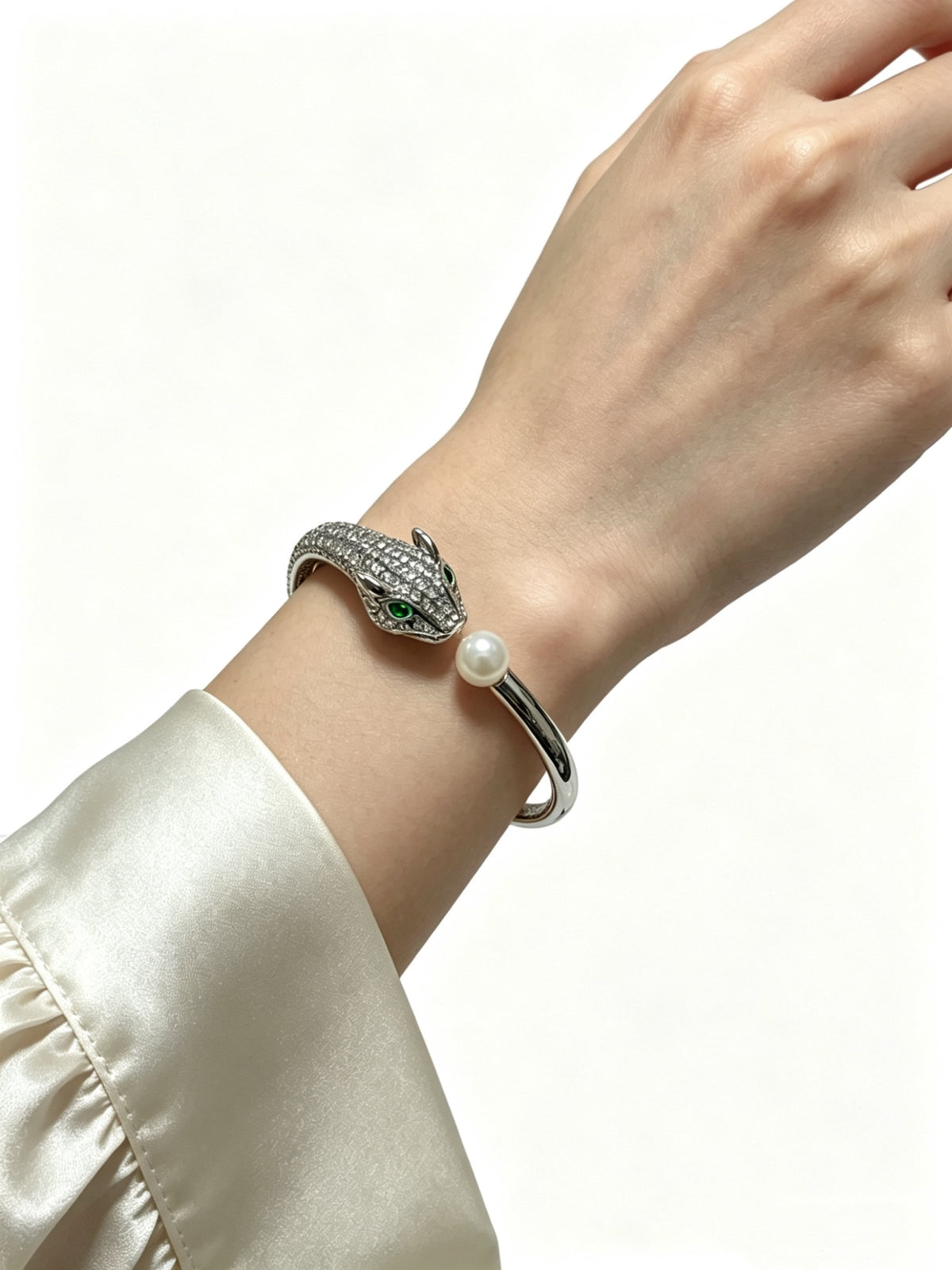 Sculptural Statement Bracelet in Gold-Tone – Design 04 front view