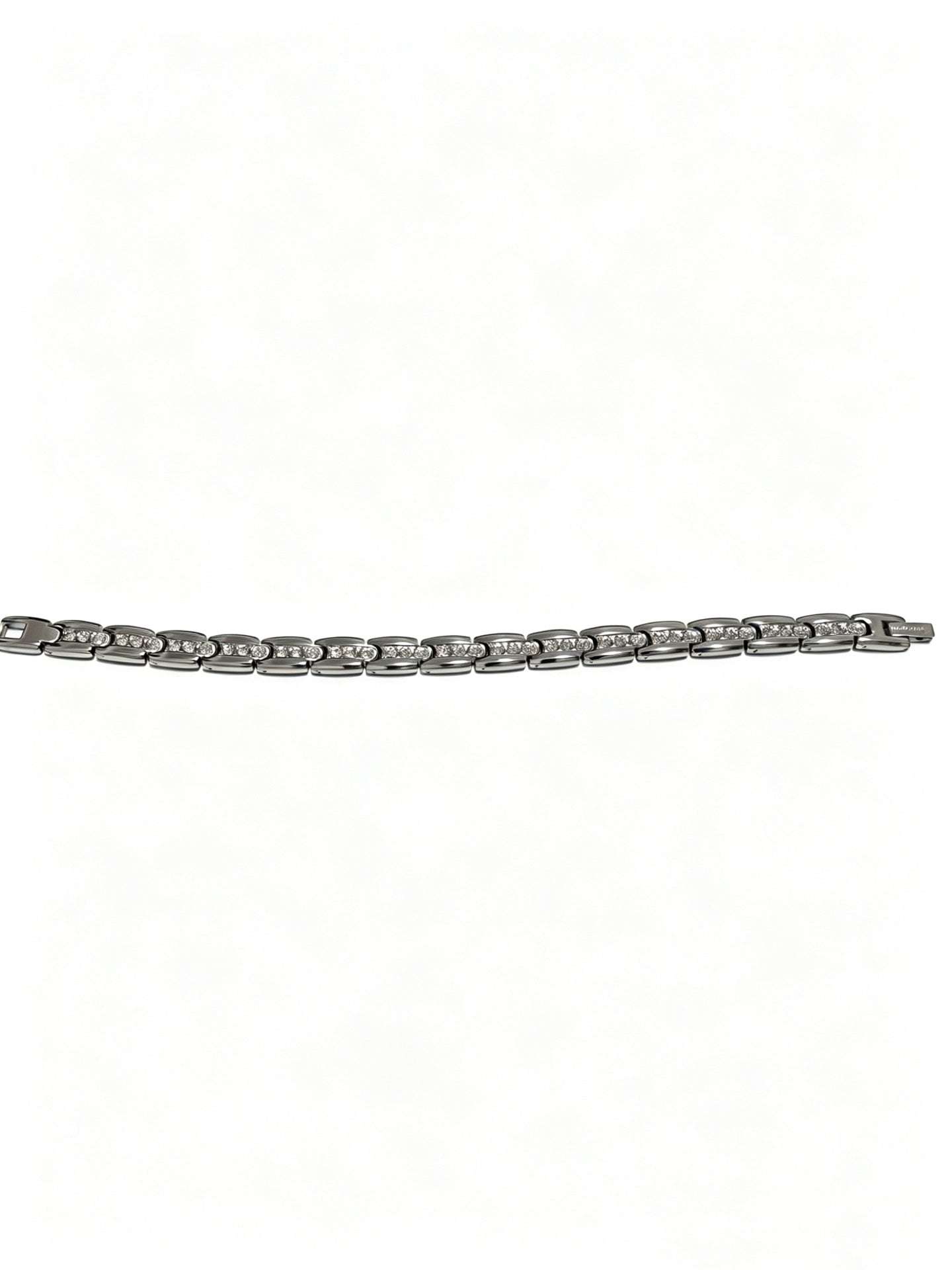 Sculptural Statement Bracelet in Gold-Tone – Design 01 front view