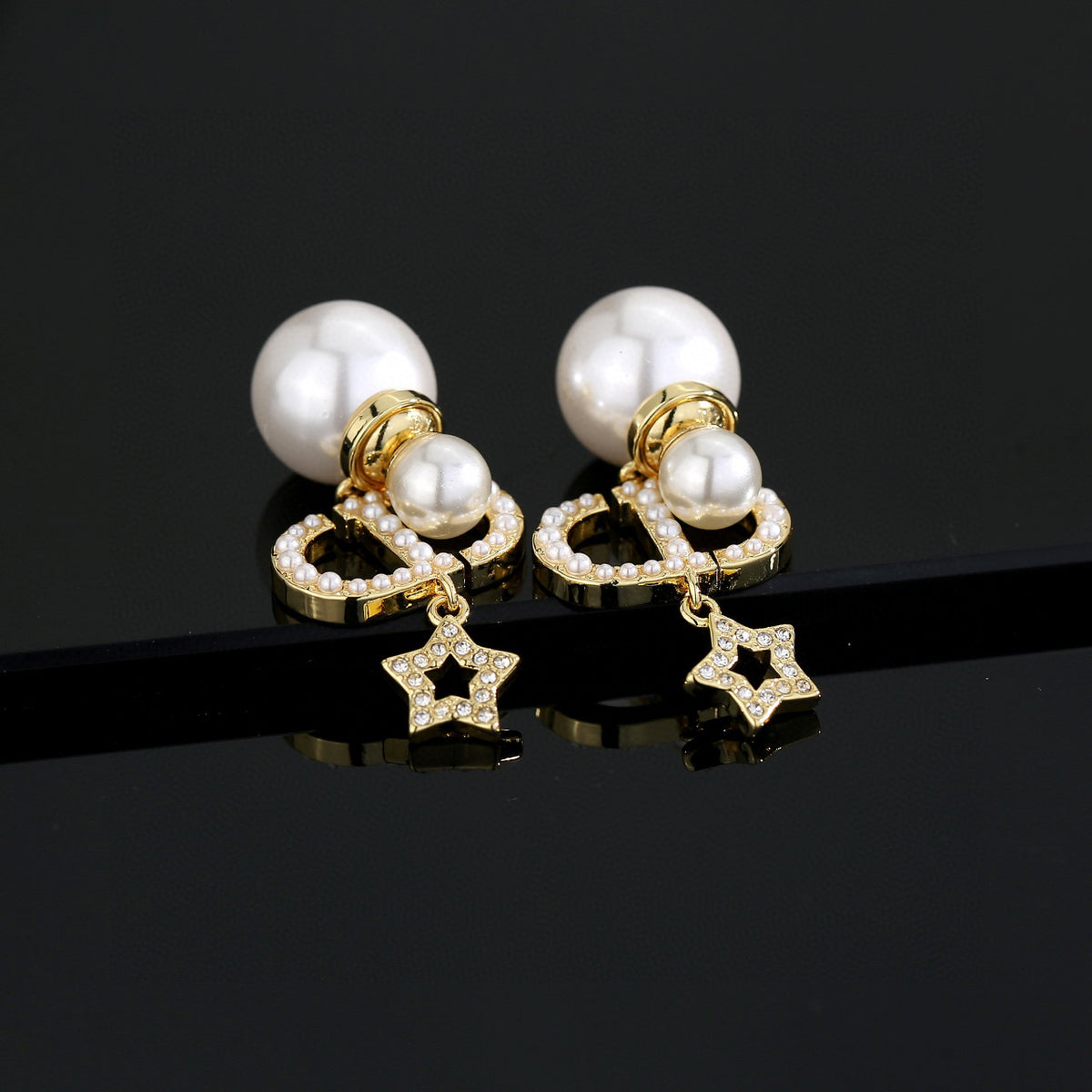 Pearl-Style Motif Stud Earrings in Polished Metal-Tone with Pearl-Style Detail – Design 001 detail view