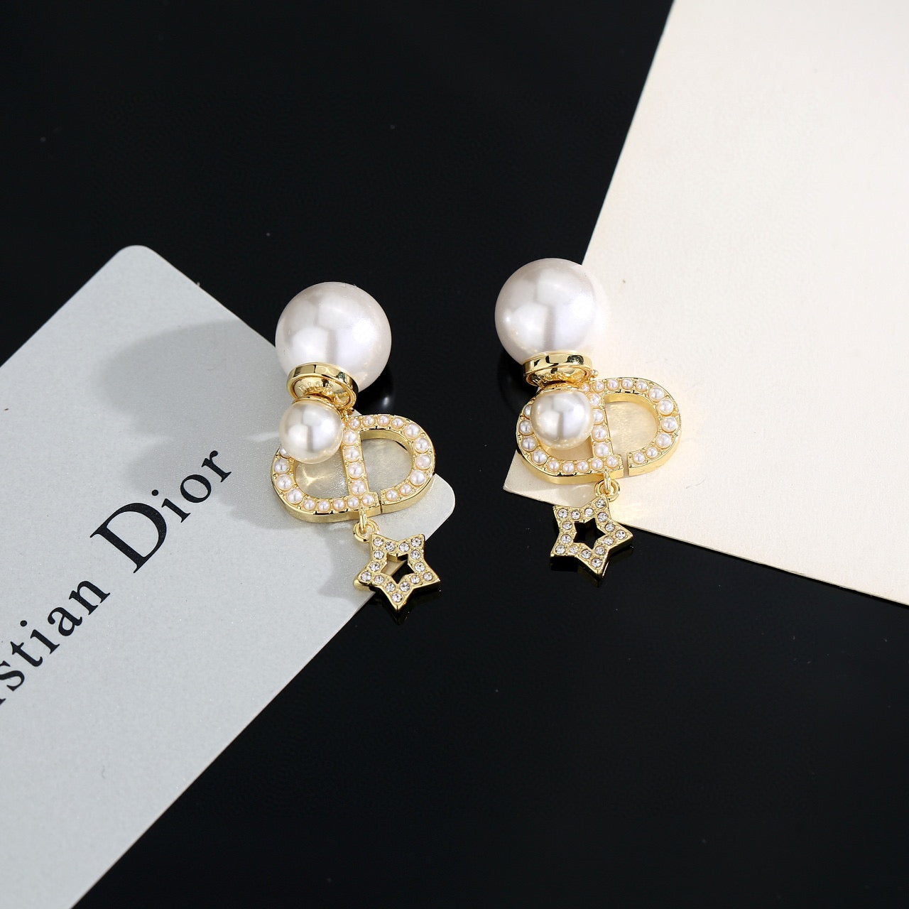 Pearl-Style Motif Stud Earrings in Polished Metal-Tone with Pearl-Style Detail – Design 004 side detail