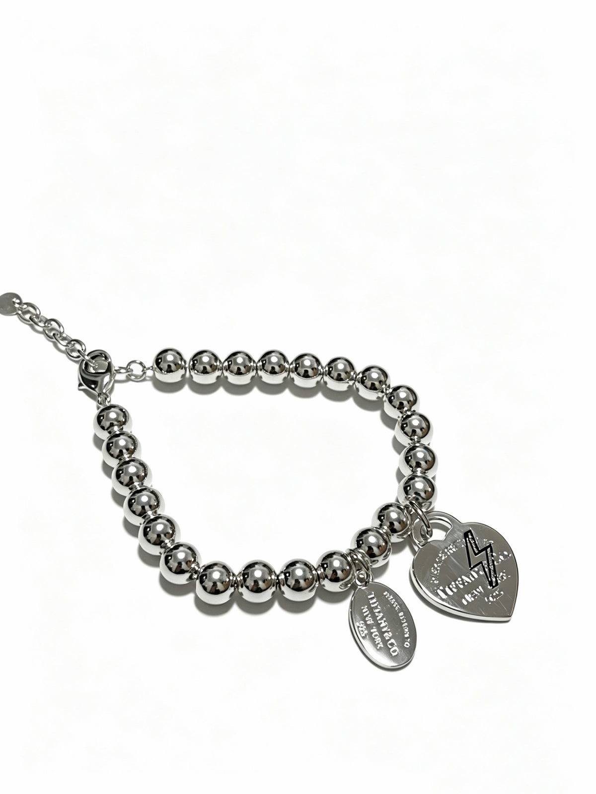 Signature Motif Bracelet in Silver-Tone – Vintage Detail – Design 06 detail view
