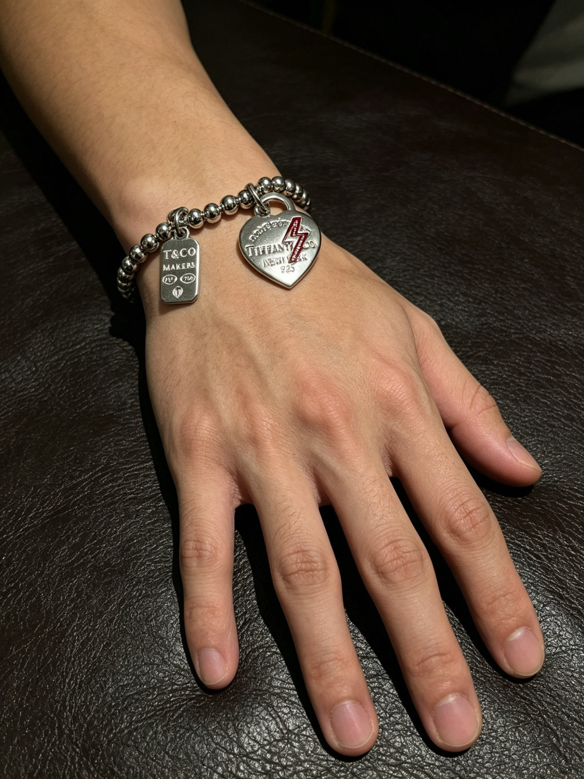 Signature Motif Bracelet in Silver-Tone – Vintage Detail – Design 05 close-up detail