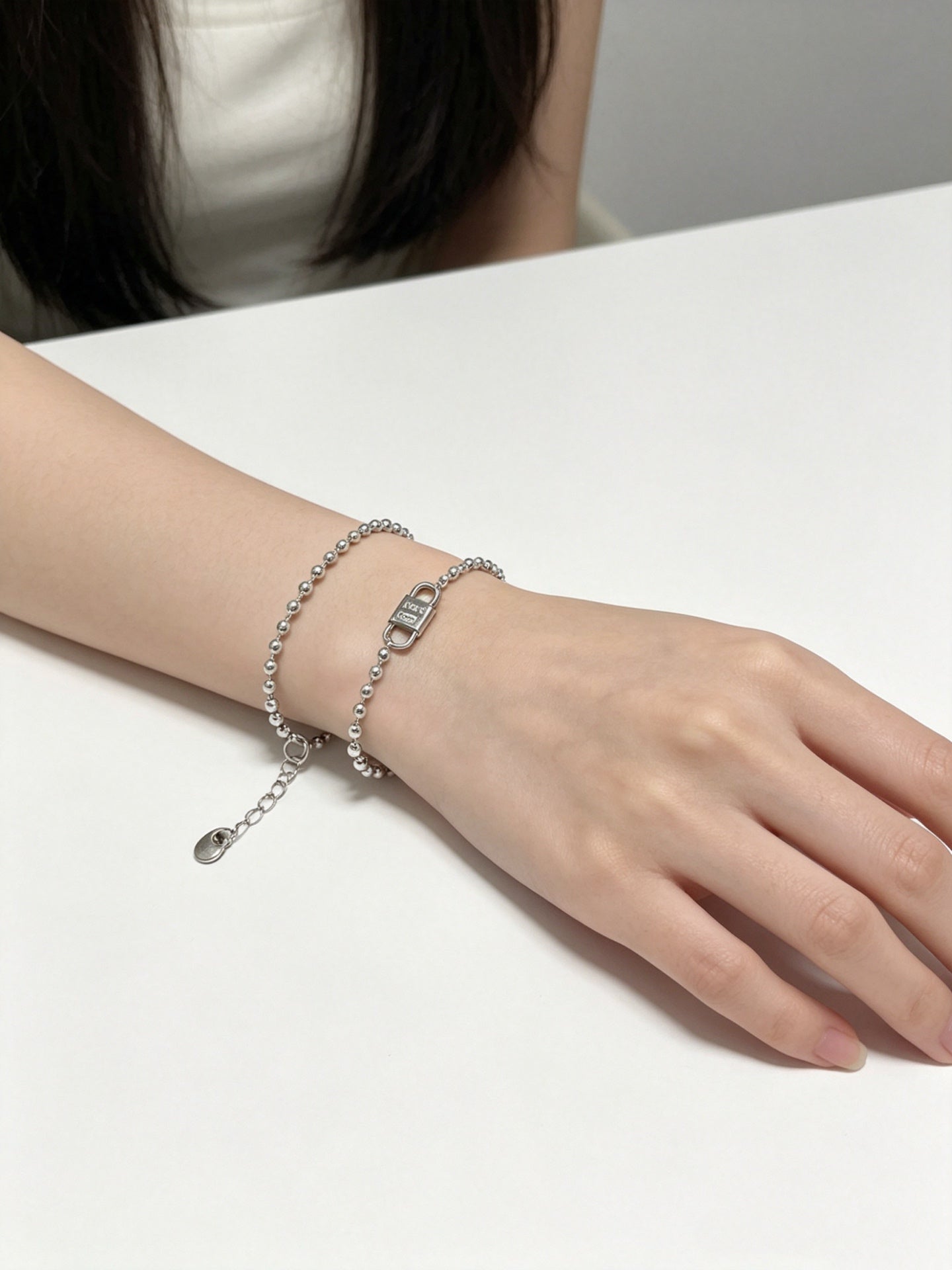Signature Motif Bracelet in Silver-Tone – Vintage Detail – Design 04 detail view
