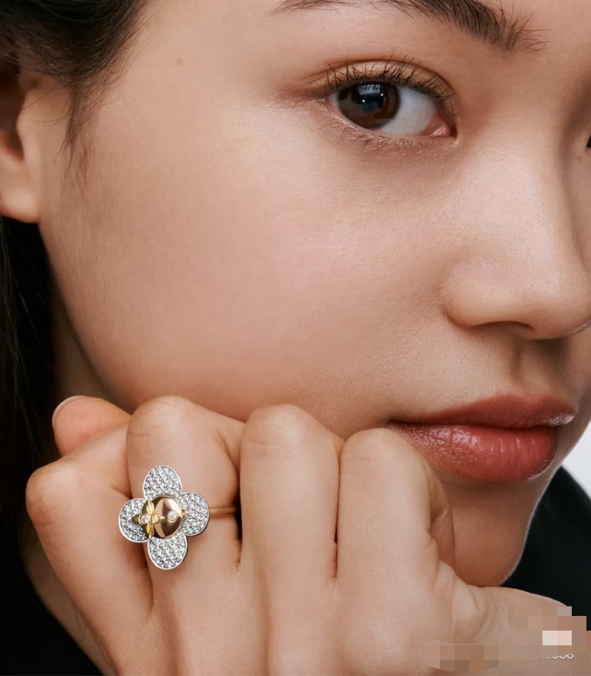 Sunflower Statement Ring in Polished Metal-Tone – Sunflower Detail main product view