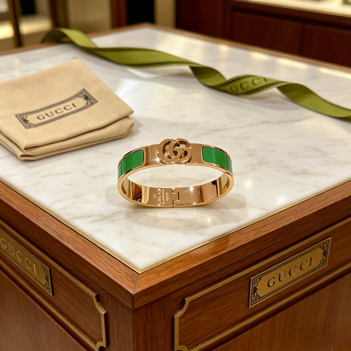 Double-G Emblem Bangle in Gold-Tone – Design 002 front product view