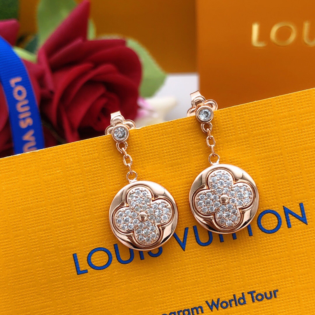 Geometric Emblem Stud Earrings in Rose-Gold-Tone – Rose Gold Detail front product view