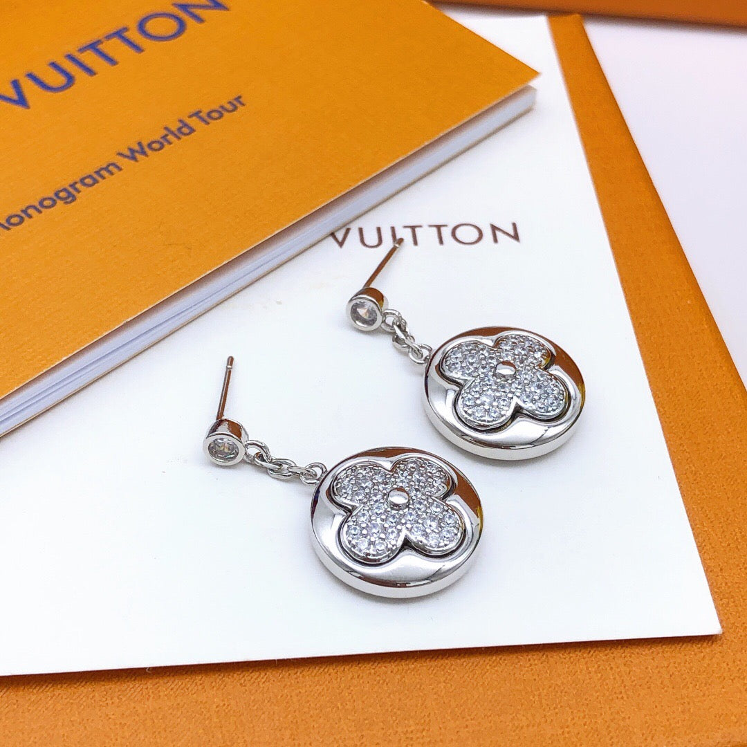 Geometric Emblem Stud Earrings in Silver-Tone – Silver Detail front product view