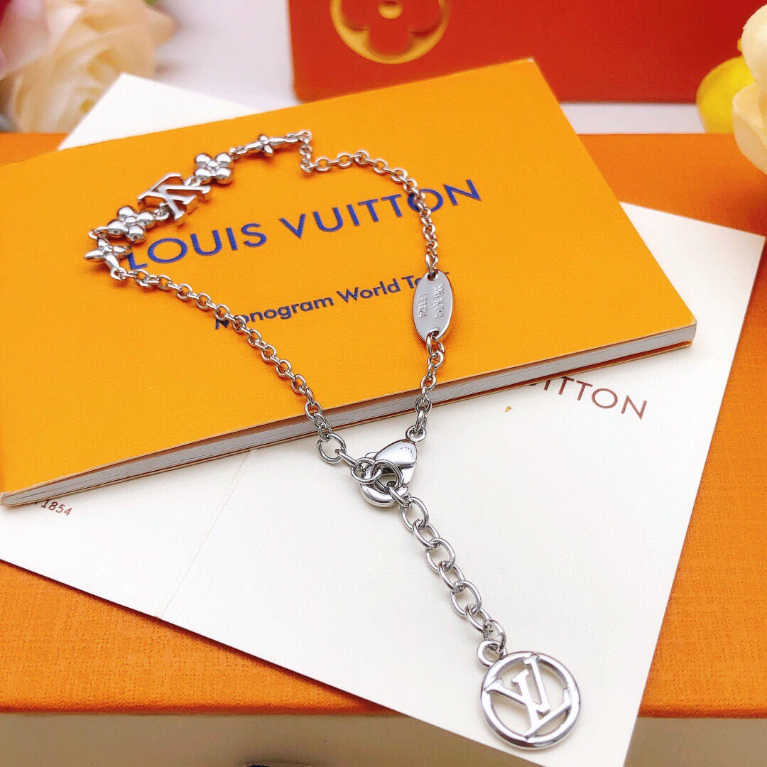 Geometric Emblem Bracelet in Silver-Tone – Silver Detail – Design 002 front product view
