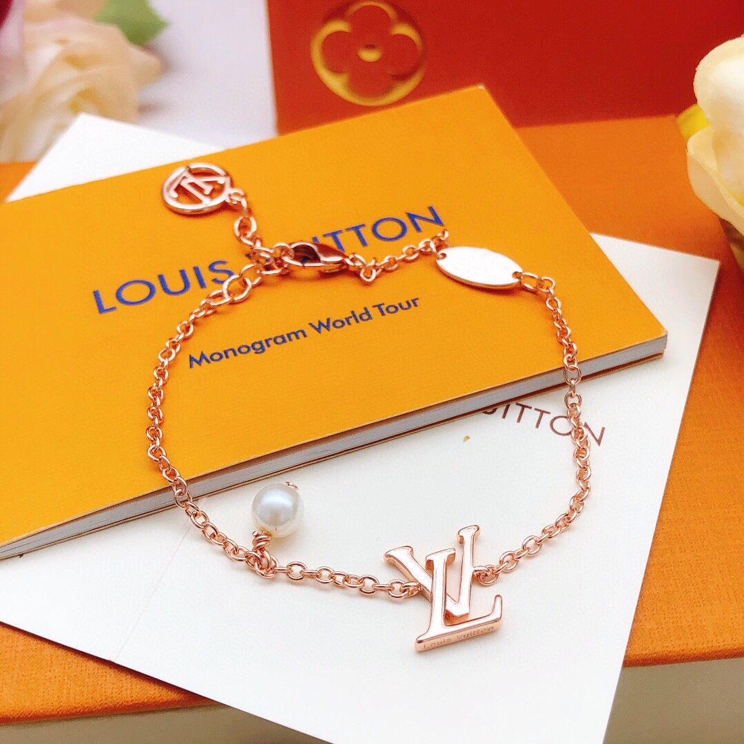 Geometric Emblem Bracelet in Rose-Gold-Tone – Rose Gold Detail front product view