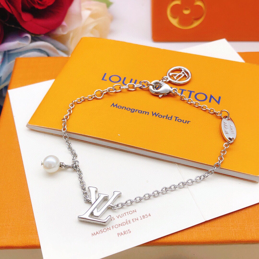 Geometric Emblem Bracelet in Silver-Tone – Silver Detail main product view