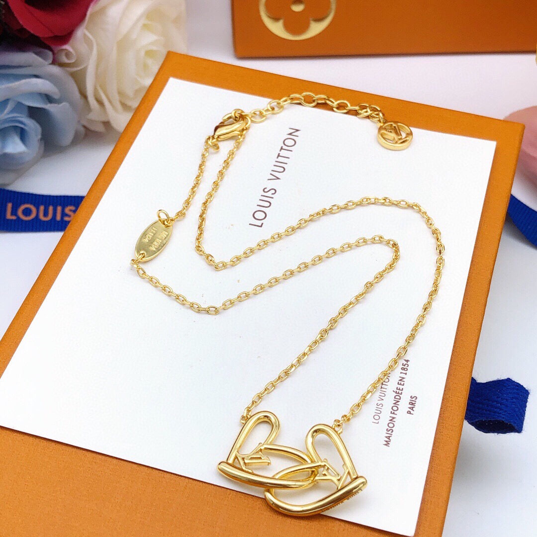 Heart Pendant Necklace in Gold-Tone – Design 001 detail view