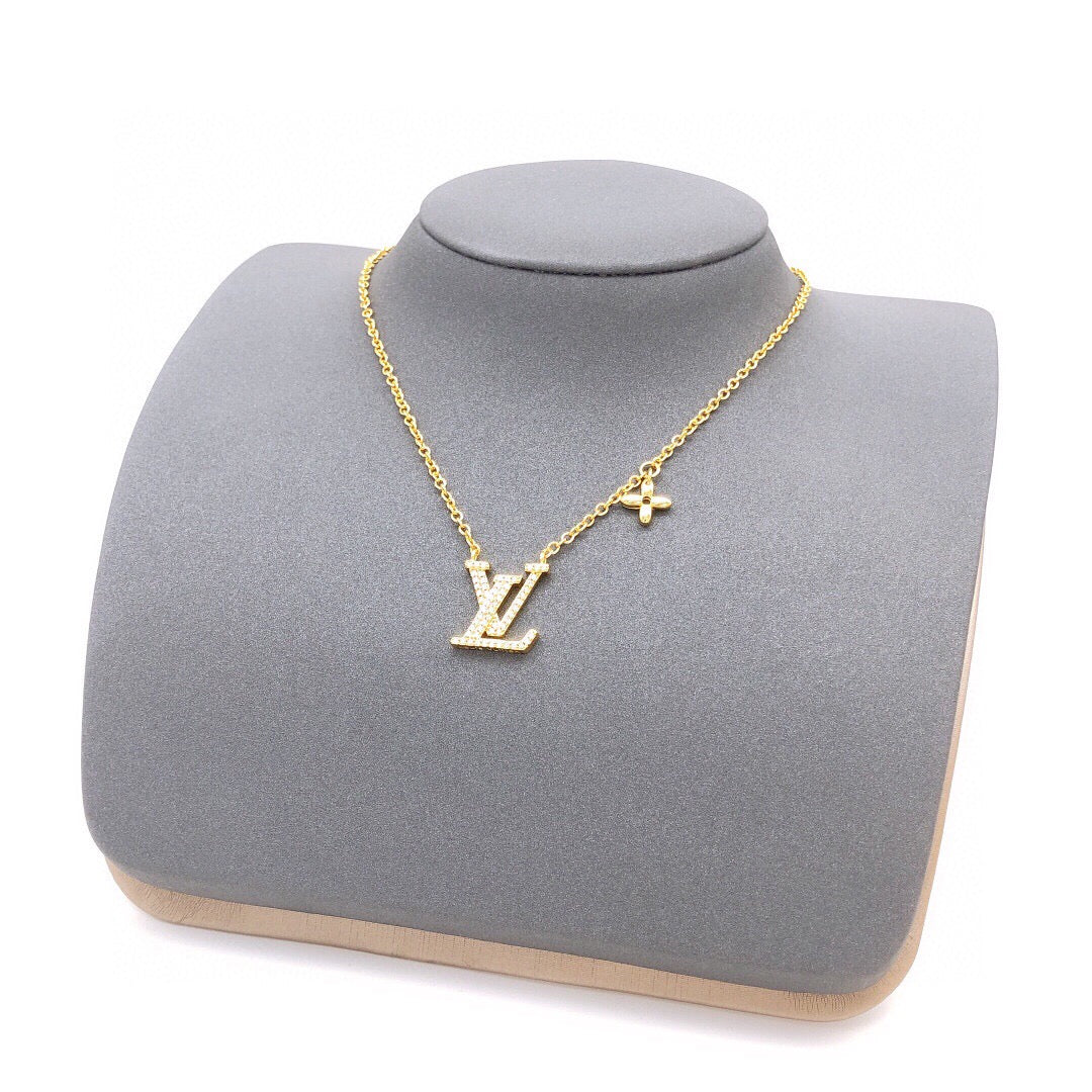 Geometric Emblem Pendant Necklace in Gold-Tone – Design 004 side detail