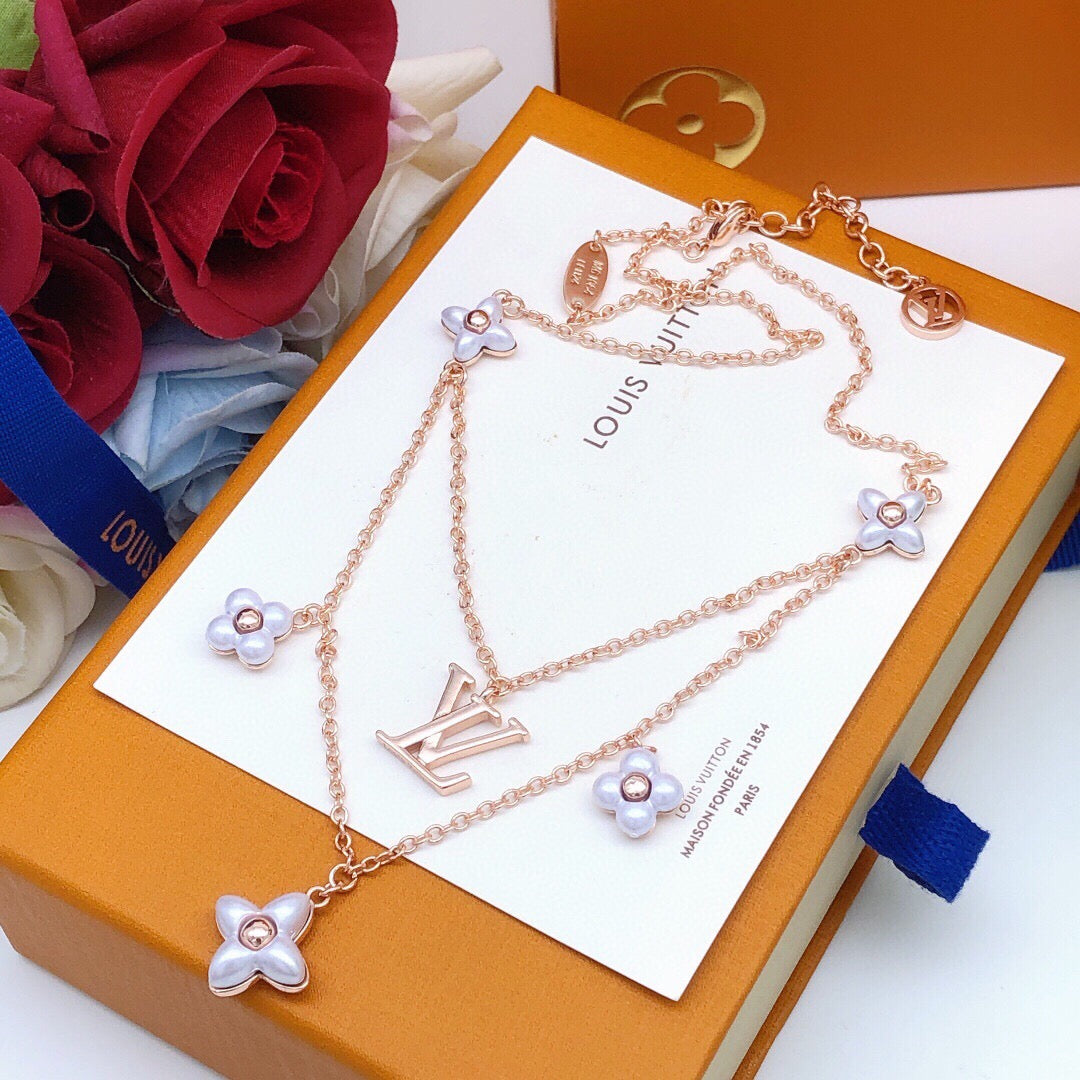 Geometric Emblem Pendant Necklace in Rose-Gold-Tone – Rose Gold Detail detail view