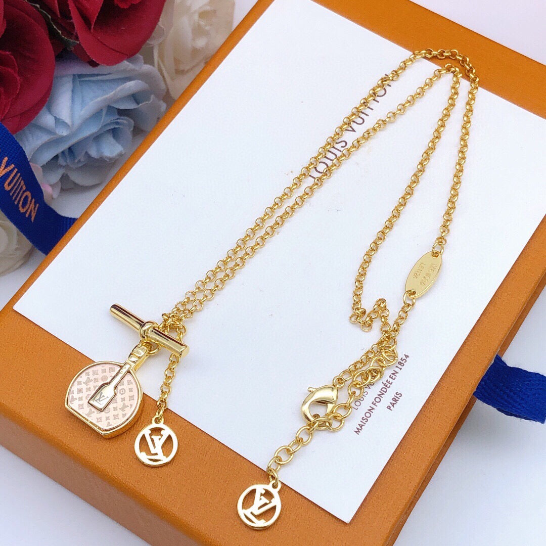 Bag Motif Pendant Necklace in Gold-Tone – Bag Detail side detail