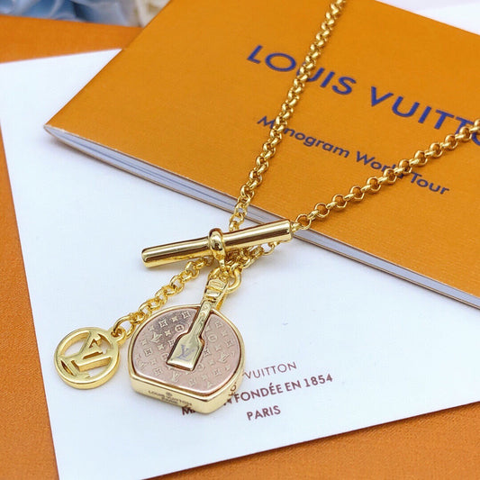 Bag Motif Pendant Necklace in Gold-Tone – Bag Detail main product view