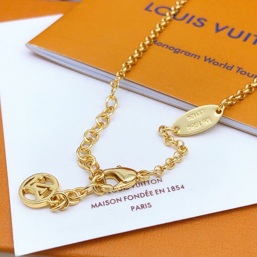 Bag Motif Pendant Necklace in Gold-Tone – Bag Detail front product view