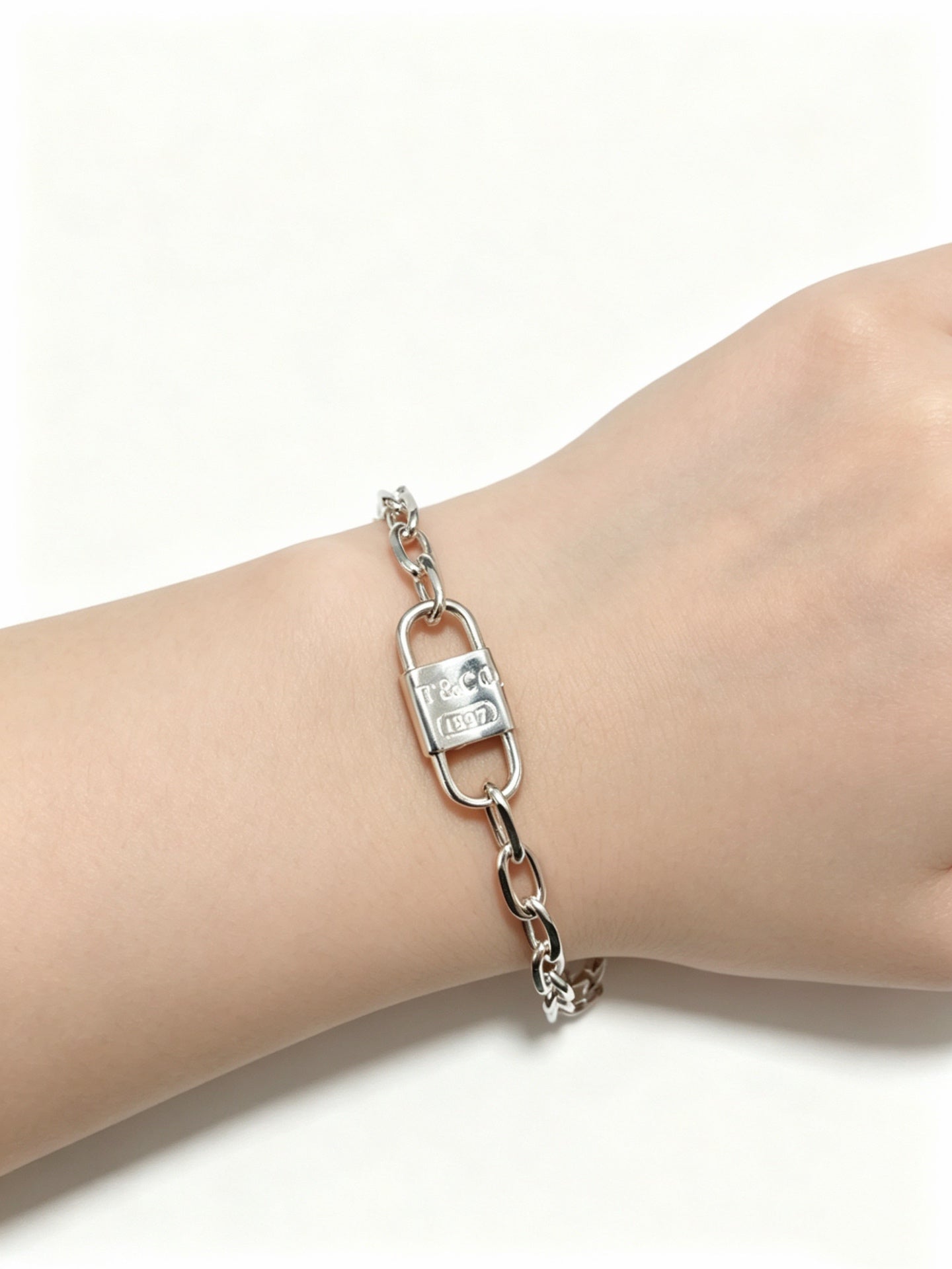 Signature Motif Bracelet in Silver-Tone – Vintage Detail – Design 02 front product view