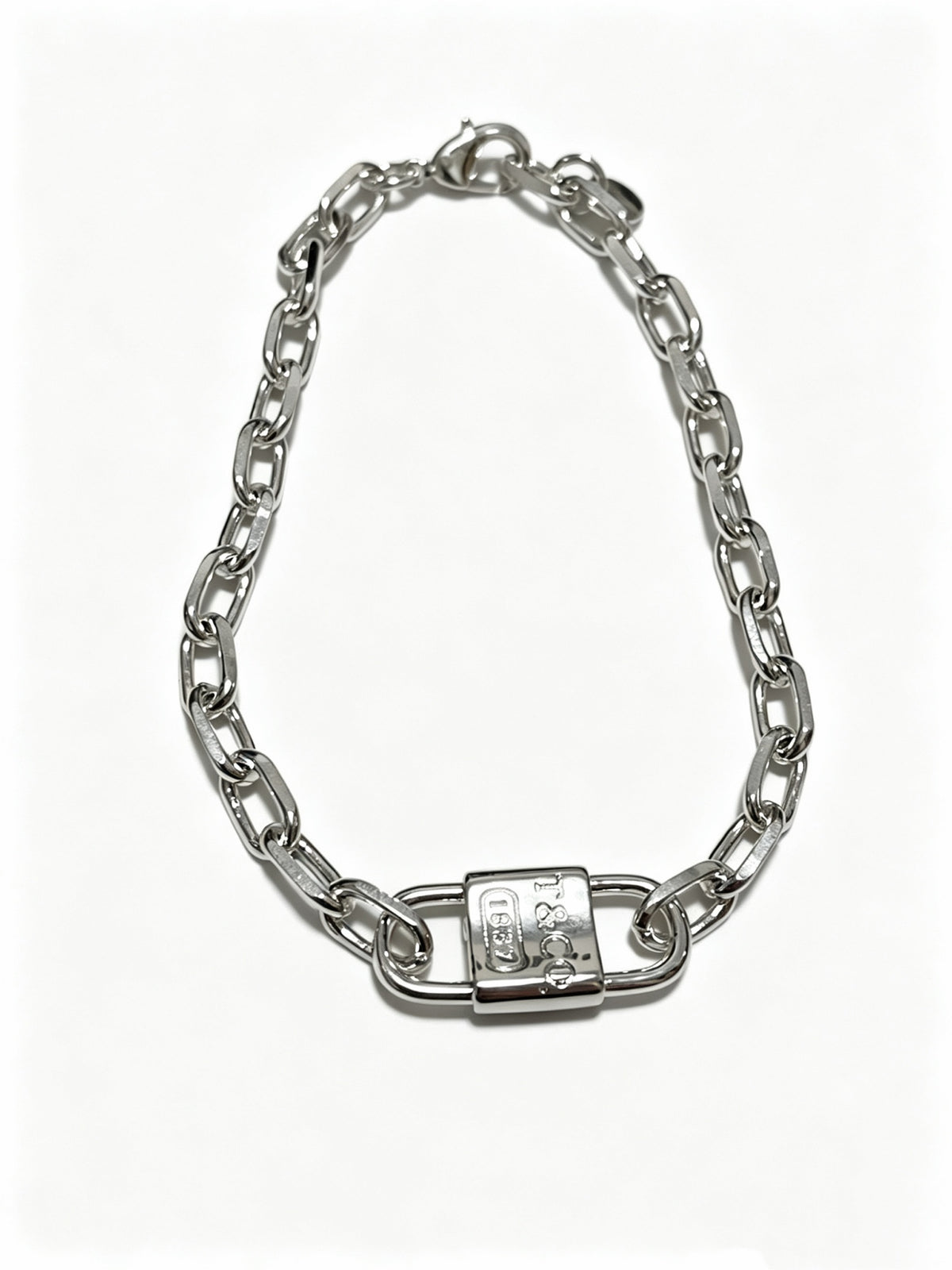 Signature Motif Bracelet in Silver-Tone – Vintage Detail – Design 02 main product view