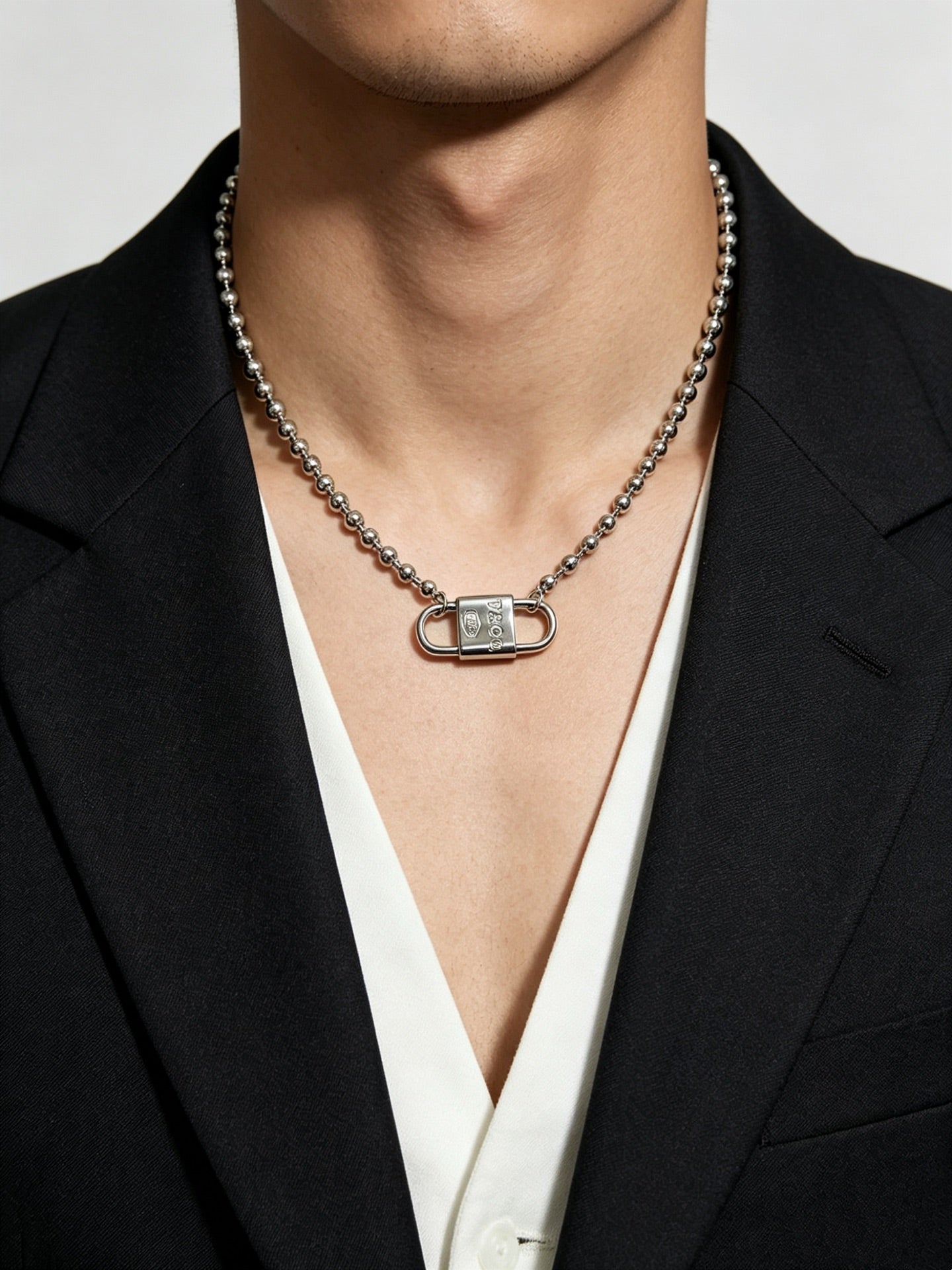 Signature Motif Pendant Necklace in Silver-Tone – Vintage Detail side detail