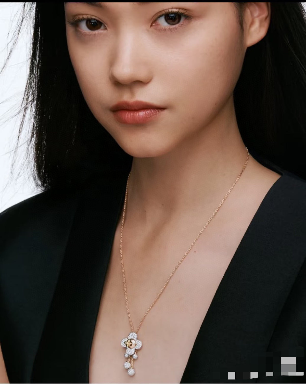 Sunflower Pendant Necklace in Polished Metal-Tone – Sunflower Detail detail view