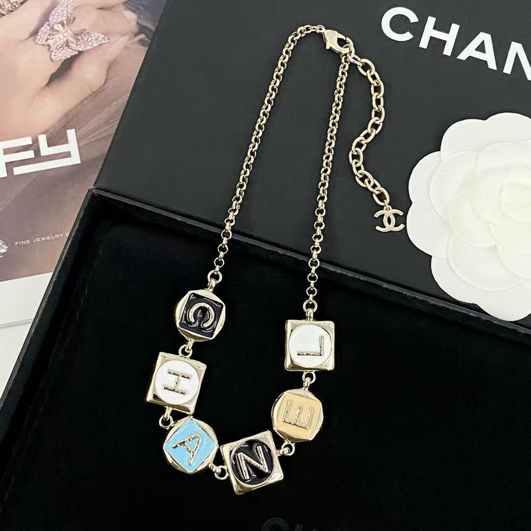 Letter Pendant Necklace in Polished Metal-Tone – Design 001 side detail