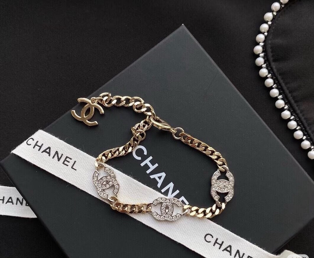Letter Bracelet in Silver-Tone – Design 001 main product view