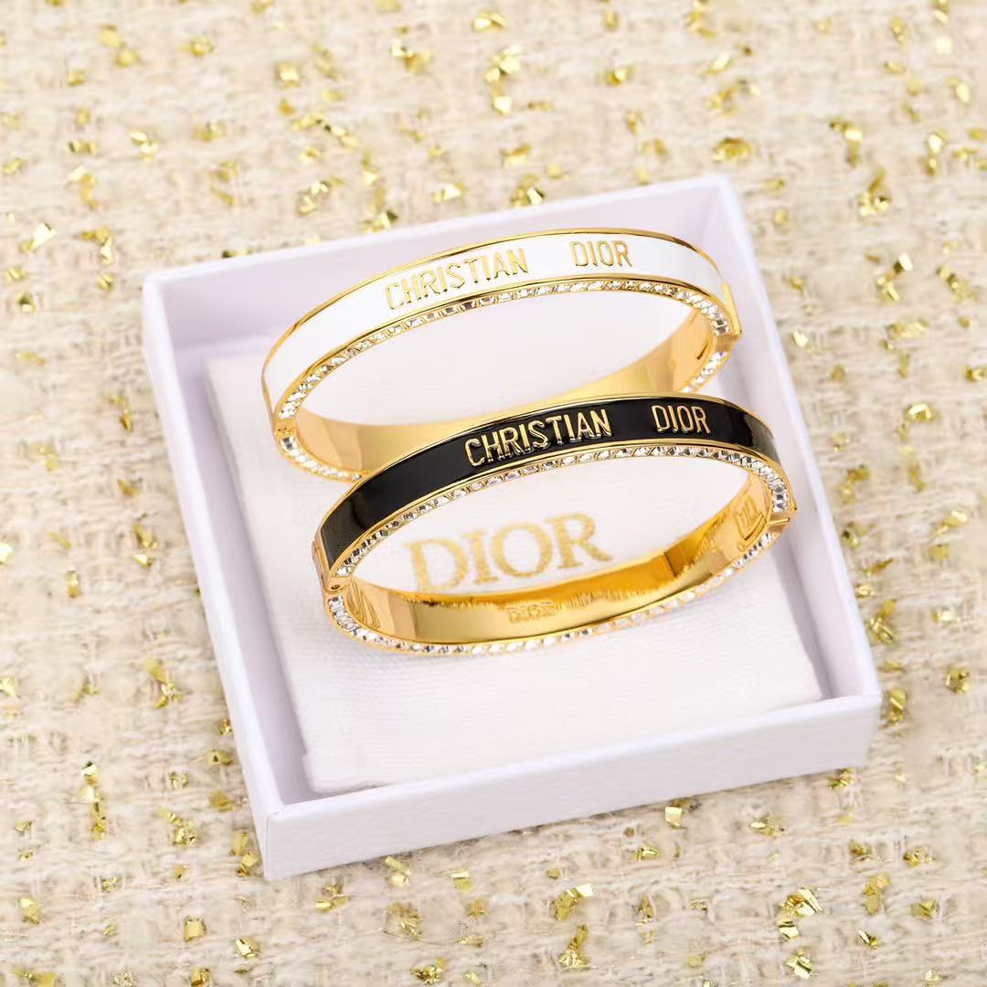 Graphic Letter Motif Statement Bracelet in Silver-Tone – Design 002 main product view