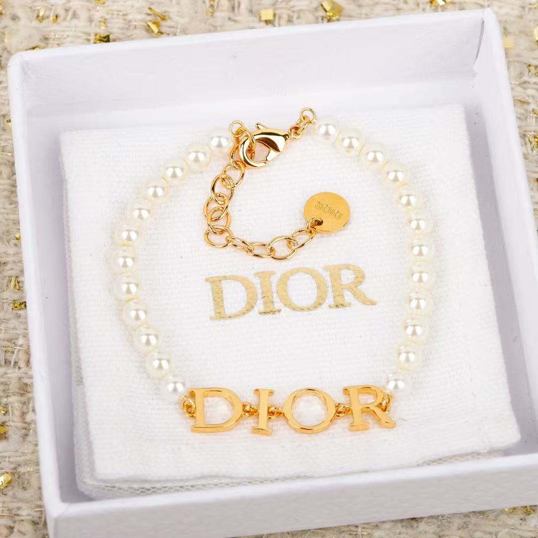 Pearl-Style Motif Statement Bracelet in Polished Metal-Tone with Pearl-Style Detail – Design 001 main product view