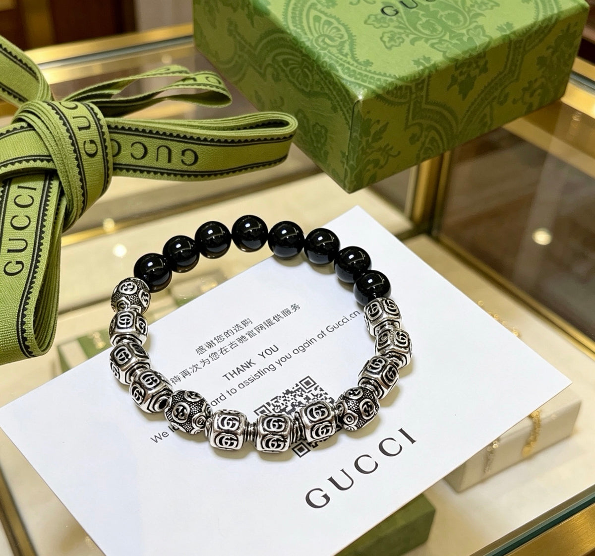 Double-G Emblem Beaded Bracelet in Polished Metal-Tone – Agate Detail – Design 003 detail view
