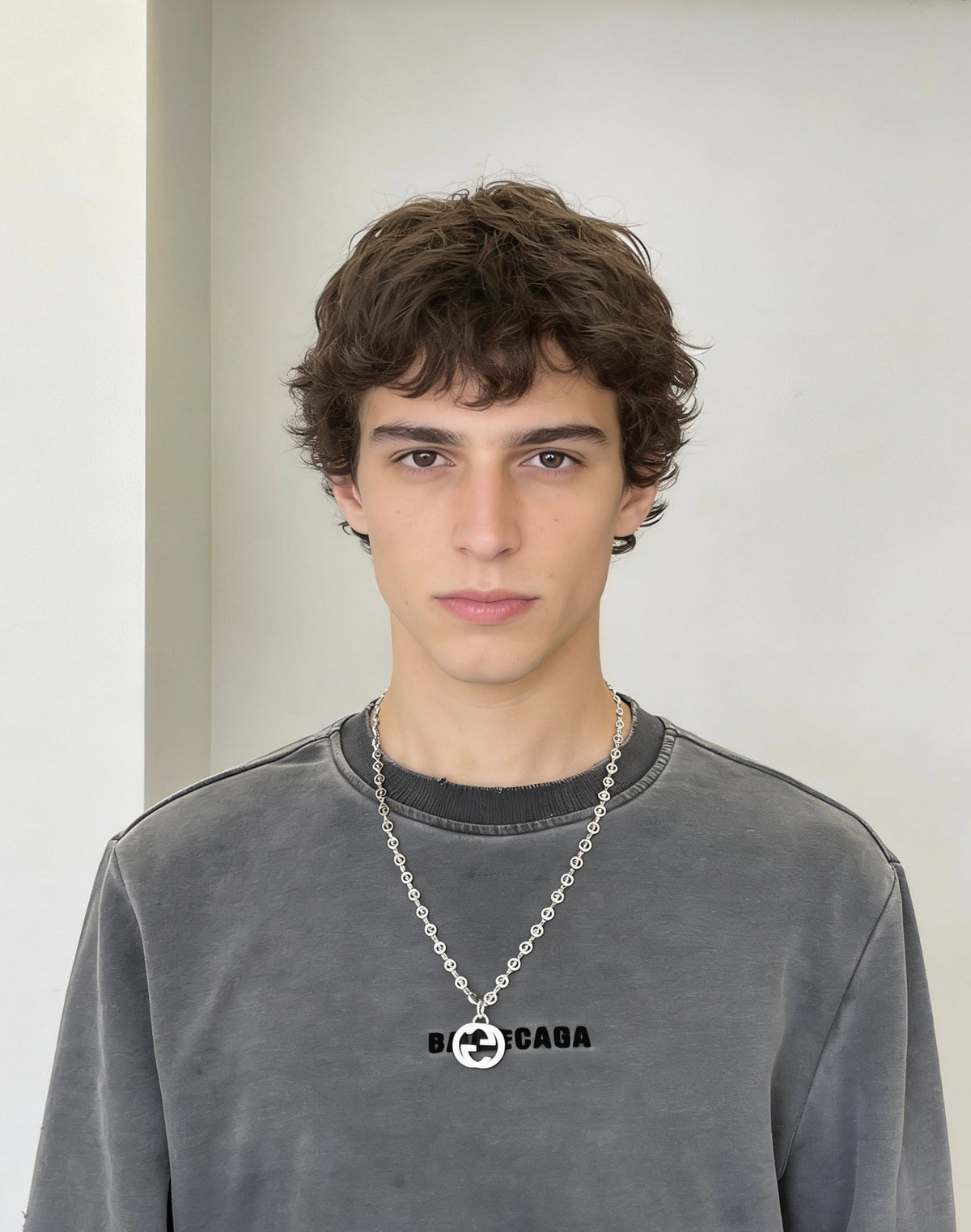 Double-G Emblem Pendant Necklace in Polished Metal-Tone – Design 011 side detail