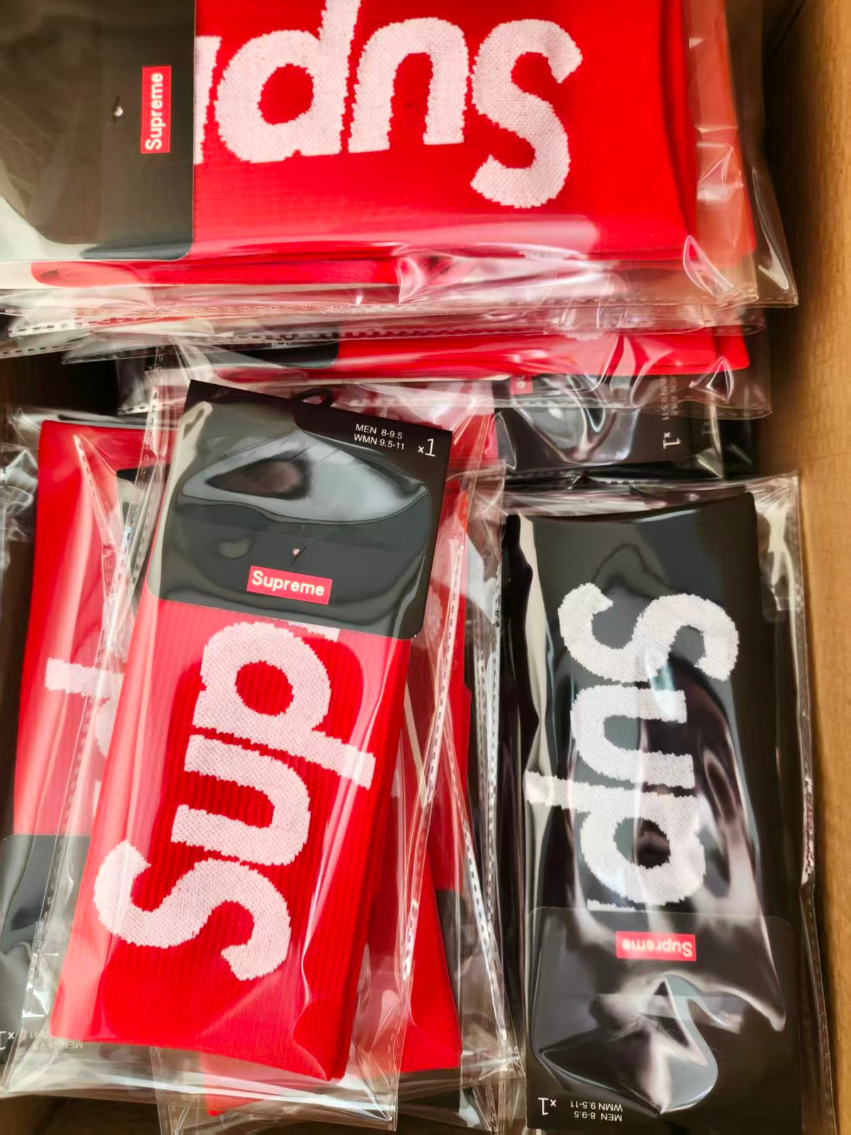 Supreme Logo Ankle Socks - 3-Pair Box