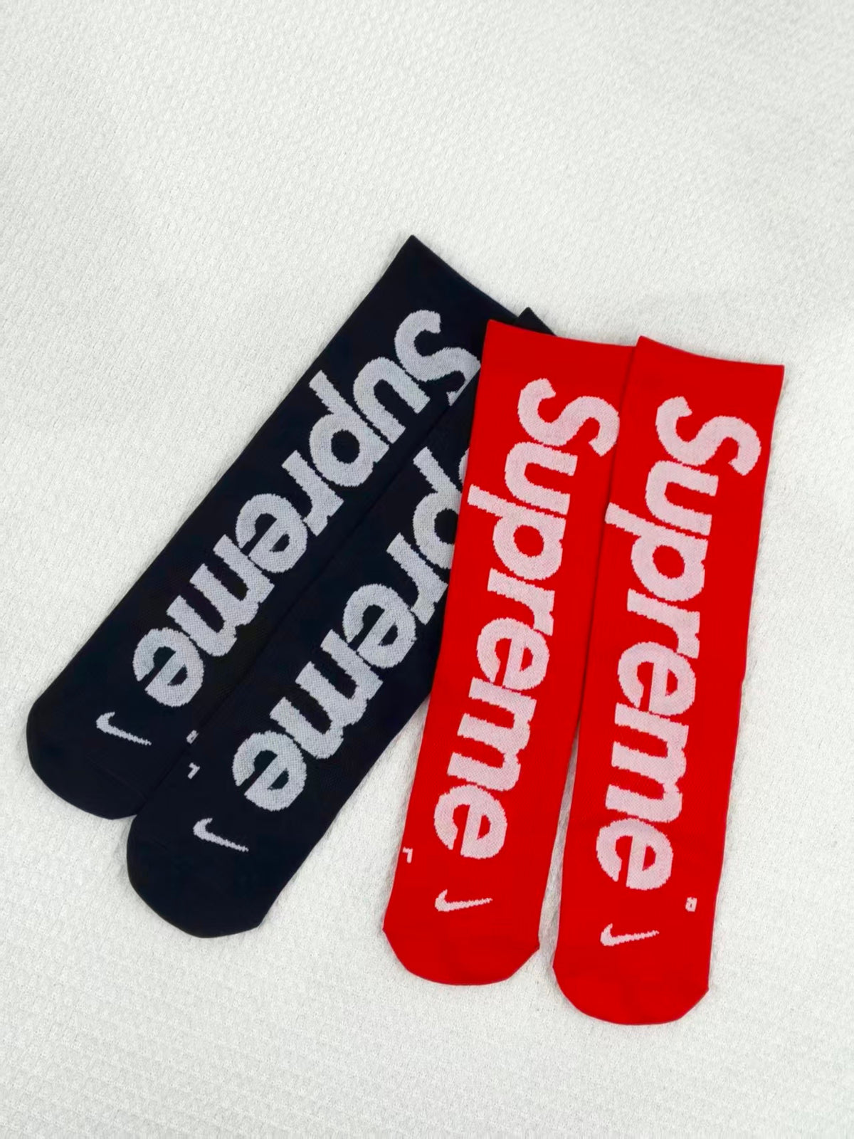 Supreme Logo Ankle Socks - 3-Pair Box