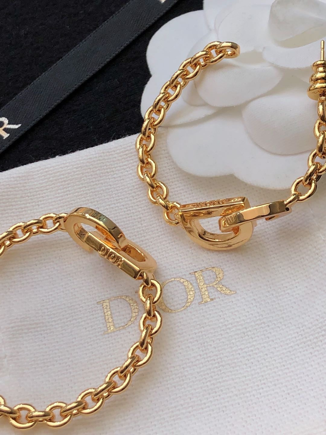 Pearl-Style Motif Statement Earrings in Polished Metal-Tone with Pearl-Style Detail – Design 001 front view