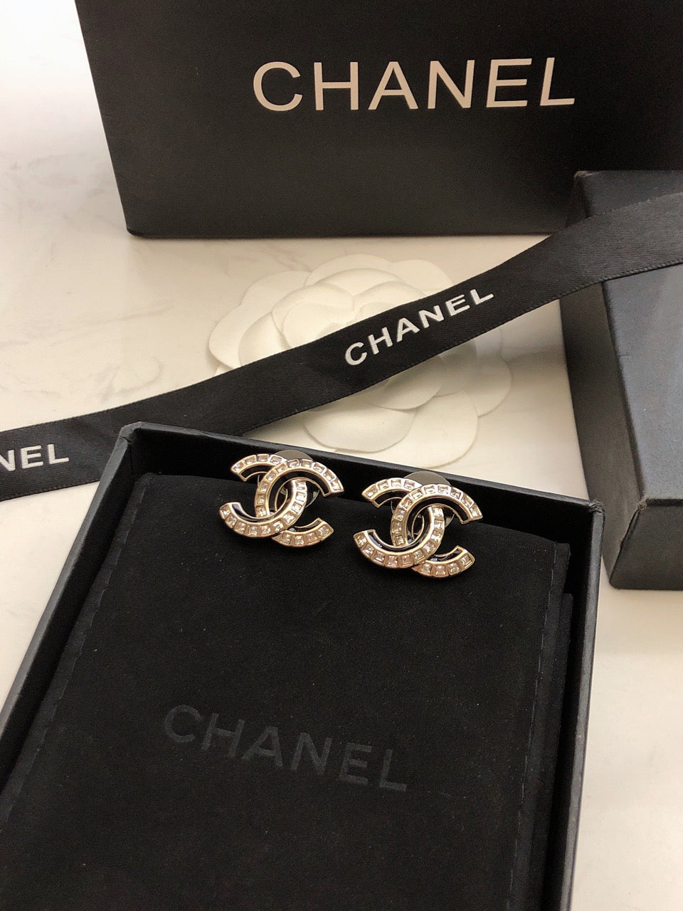 Double-C Emblem Crystal-Accent Stud Earrings – Black Detail detail view