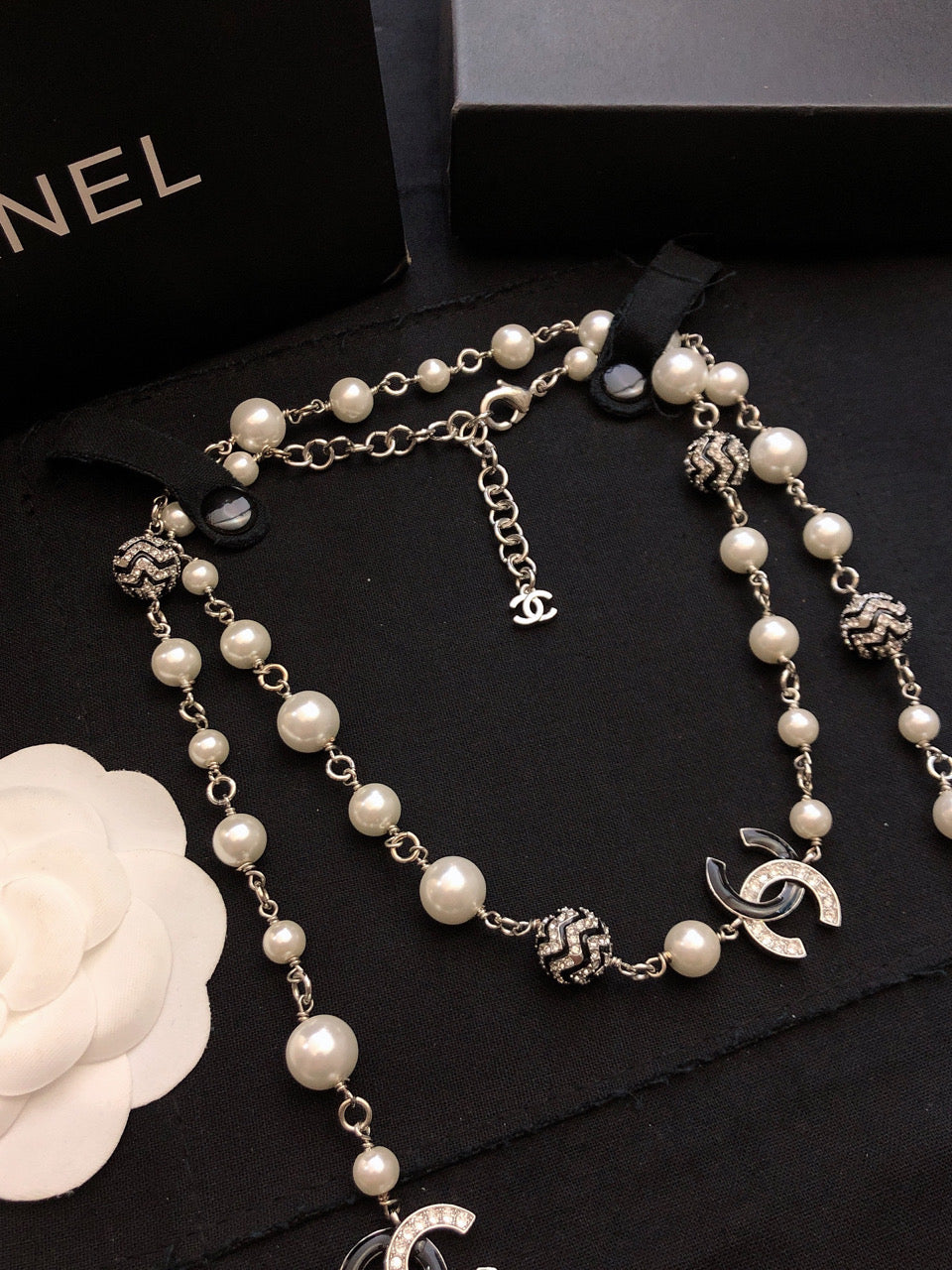 Double-C Emblem Pearl-Detail Pendant Necklace – Pearl Detail – Design 016 side detail
