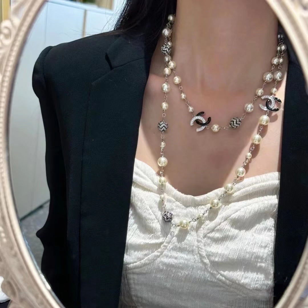 Double-C Emblem Pearl-Detail Pendant Necklace – Pearl Detail – Design 016 detail view
